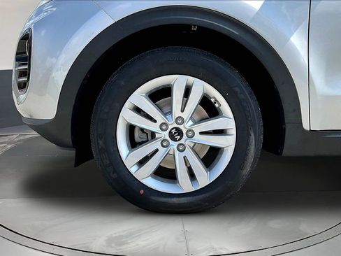 Used 2018 Kia Sportage LX w/ LX Technology Package AWD/4WD image 32