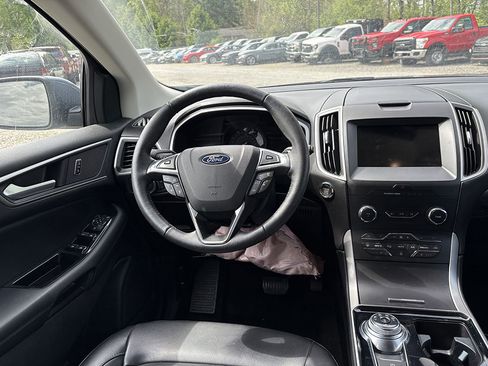 Used 2019 Ford Edge SEL w/ Equipment Group 201A AWD/4WD image 6