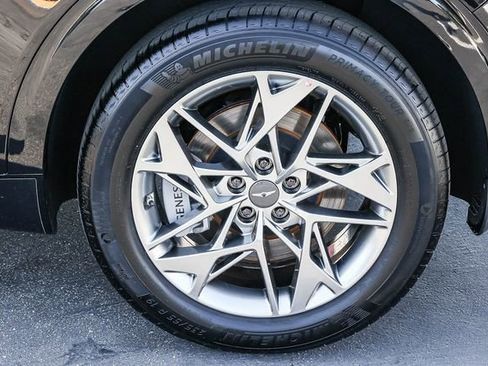 Used 2025 Genesis GV70 2.5T image 8