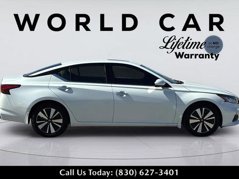 Used 2020 Nissan Altima 2.5 SV image 16