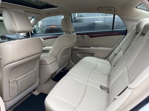 Used 2011 Toyota Avalon Limited image 14