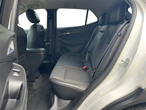 Used 2022 Buick Encore GX Select image 16