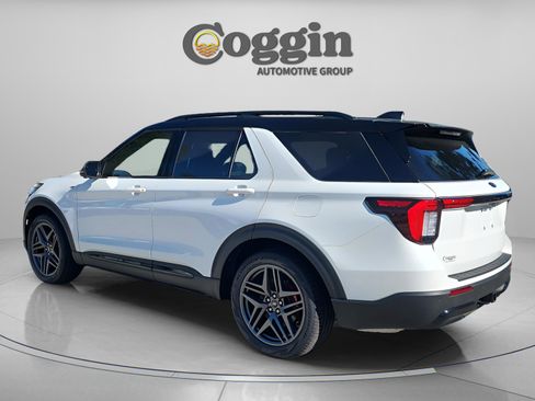 New 2025 Ford Explorer ST-Line w/ Premium Package image 3