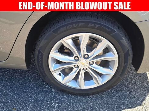 Used 2022 Chevrolet Malibu LT FWD image 33