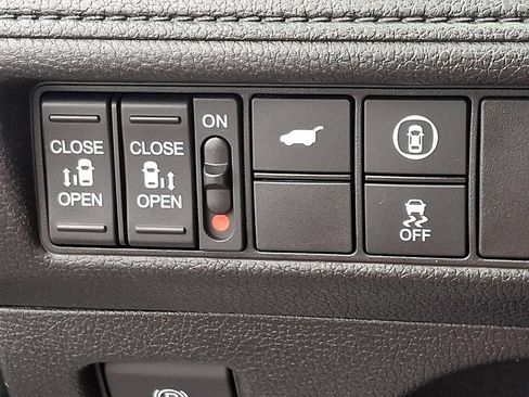Used 2024 Honda Odyssey Sport image 26