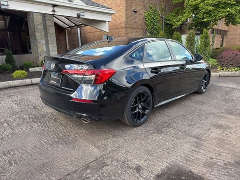 Used 2023 Honda Civic Sport image 8