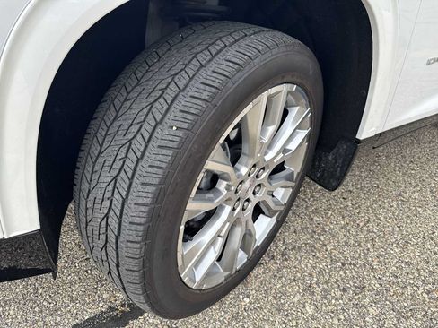 Used 2024 GMC Acadia Denali w/ Super Cruise Package AWD/4WD image 19