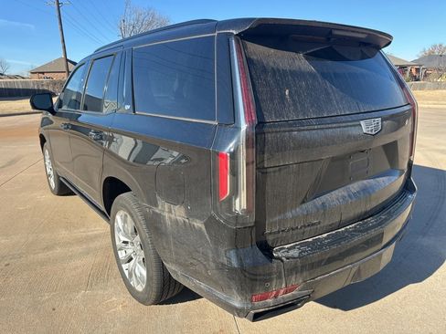 Used 2022 Cadillac Escalade Sport Platinum w/ LPO, ONYX Package image 2