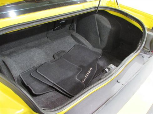 Used 2010 Dodge Challenger SRT8 w/ SRT Option Group II image 80