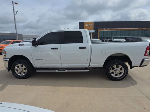 Used 2024 RAM 2500 Big Horn AWD/4WD image 9