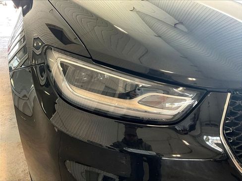 Used 2023 Chrysler Pacifica Touring-L FWD image 32