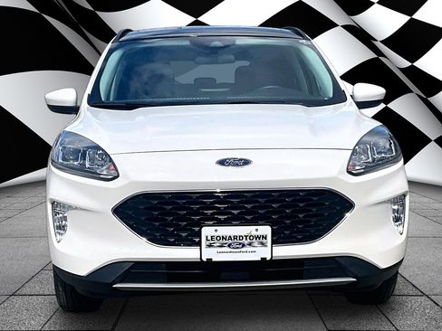 Certified 2022 Ford Escape SEL w/ Technology Package AWD/4WD image 3