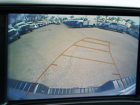 Used 2018 Chevrolet Silverado 1500 LTZ image 25