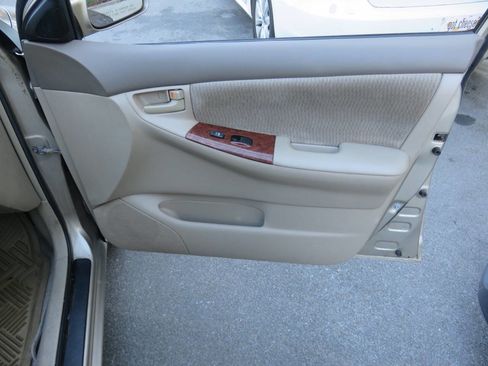 Used 2006 Toyota Corolla CE FWD image 24