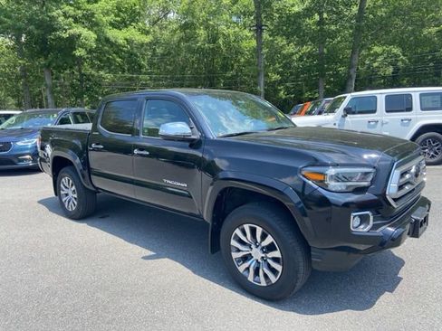 Used 2020 Toyota Tacoma Limited image 9