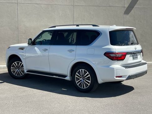 Used 2021 Nissan Armada SV w/ SV Appearance Package RWD image 6