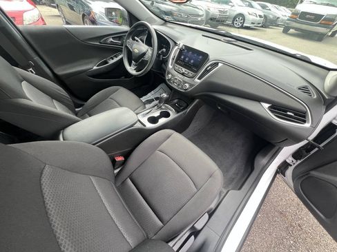 Used 2019 Chevrolet Malibu LS FWD image 13