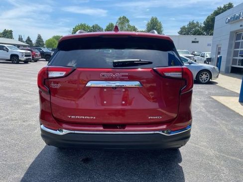 Used 2022 GMC Terrain SLT w/ Infotainment Package II AWD/4WD image 4