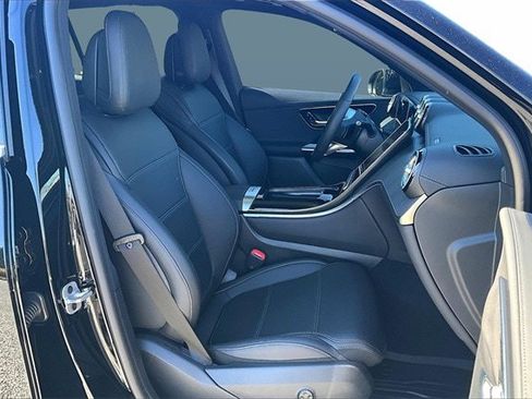 Certified 2025 Mercedes-Benz GLC 300 4MATIC image 32