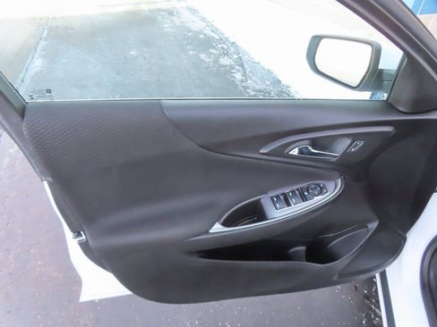 Used 2023 Chevrolet Malibu LT image 27