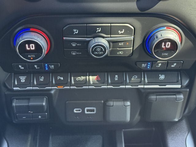 Used 2022 Chevrolet Silverado 3500 LTZ w/ LTZ Convenience Package AWD/4WD image 27