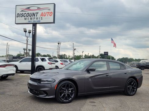 Used 2022 Dodge Charger SXT RWD image 18