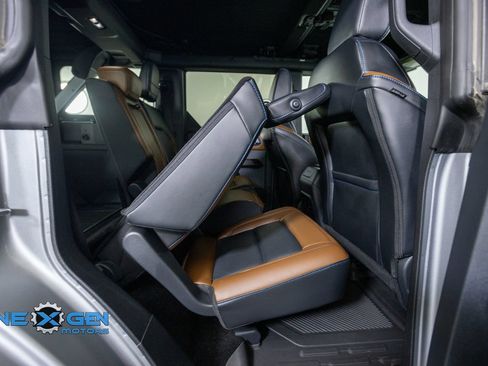 Used 2024 Ford Bronco Outer Banks AWD/4WD image 40