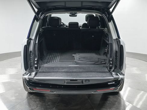 Used 2023 Land Rover Range Rover SE AWD/4WD image 6