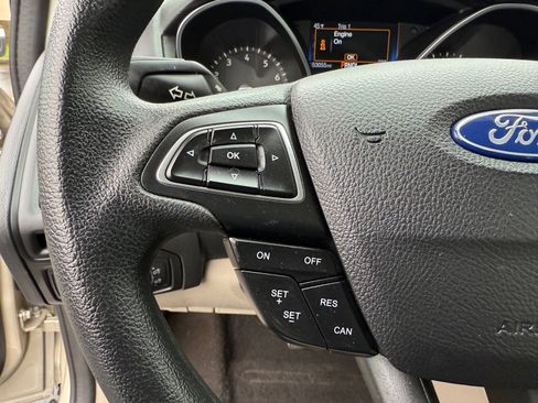 Used 2018 Ford Focus SE image 28