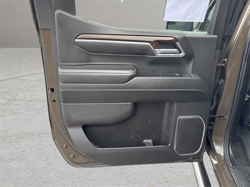 Used 2024 GMC Sierra 1500 Elevation image 16