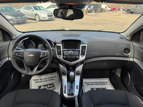 Used 2015 Chevrolet Cruze LT image 20