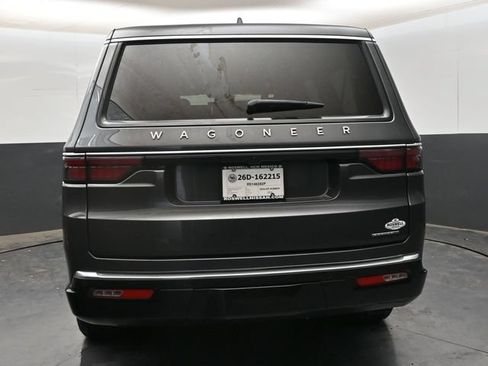 Used 2024 Jeep Wagoneer L Series II RWD image 7