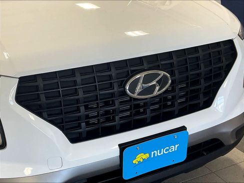 Used 2025 Hyundai Venue SE image 30