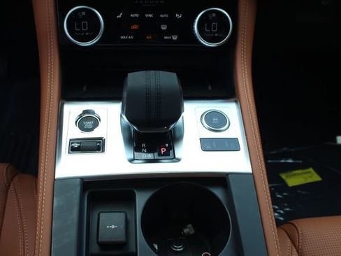 New 2026 Jaguar F-PACE R-Dynamic S image 13