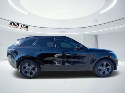 Used 2025 Land Rover Range Rover Velar Dynamic SE image 2