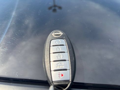 Used 2025 Nissan Altima 2.5 SV FWD image 18