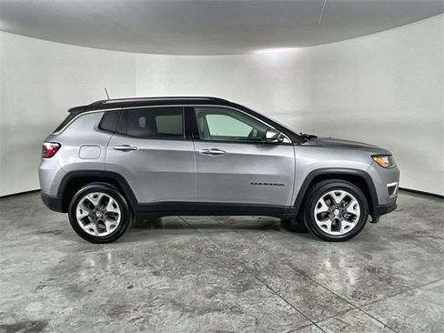 Used 2021 Jeep Compass Limited image 9