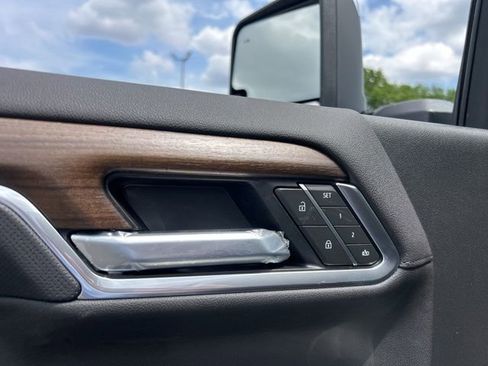 New 2026 Chevrolet Silverado 2500 High Country w/ Technology Package AWD/4WD image 12