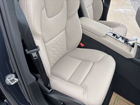 New 2026 Volvo XC90 B6 Plus w/ Protection Package Premier AWD/4WD image 44