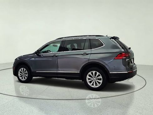 Used 2018 Volkswagen Tiguan SEL AWD/4WD image 4