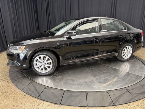 Used 2014 Volkswagen Jetta SE image 2