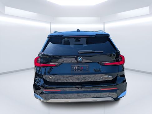 Used 2025 BMW X1 xDrive28i w/ Convenience Package image 7