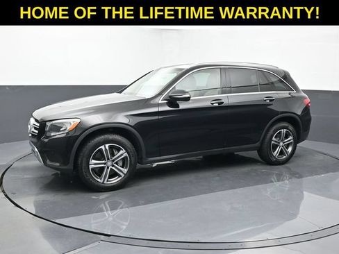 Used 2016 Mercedes-Benz GLC 300 4MATIC image 3