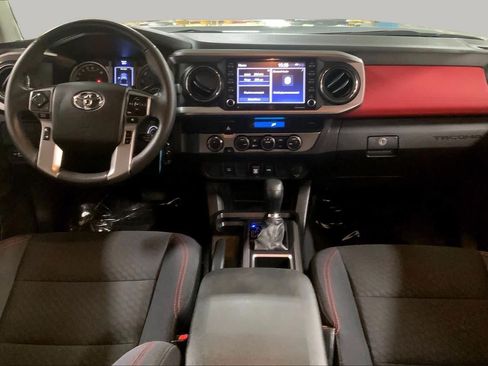 Used 2021 Toyota Tacoma SR5 AWD/4WD image 16