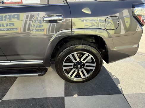 Used 2017 Toyota 4Runner Limited image 13