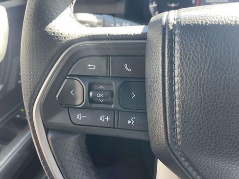 Used 2025 Toyota 4Runner Limited AWD/4WD image 22