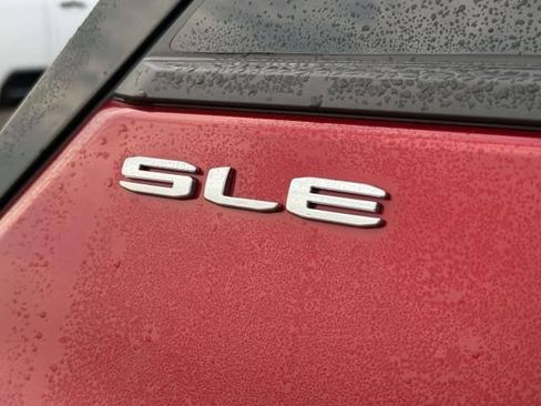 Used 2024 GMC Terrain SLE w/ Driver Convenience Package AWD/4WD image 7