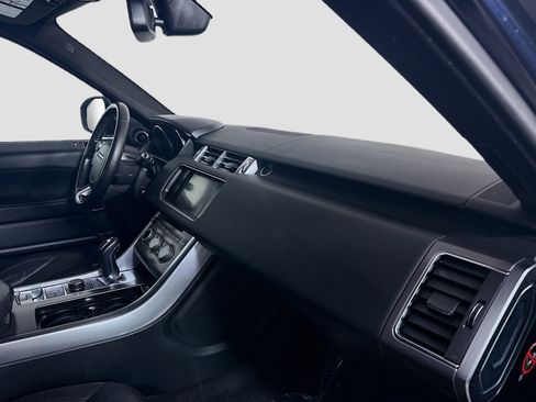 Used 2016 Land Rover Range Rover Sport SE image 30