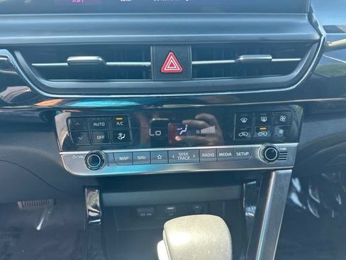 Used 2024 Kia Seltos S FWD image 27