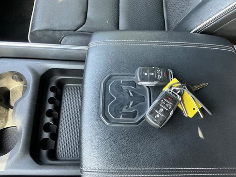 Used 2022 RAM 1500 Laramie w/ Sport Appearance Package AWD/4WD image 22